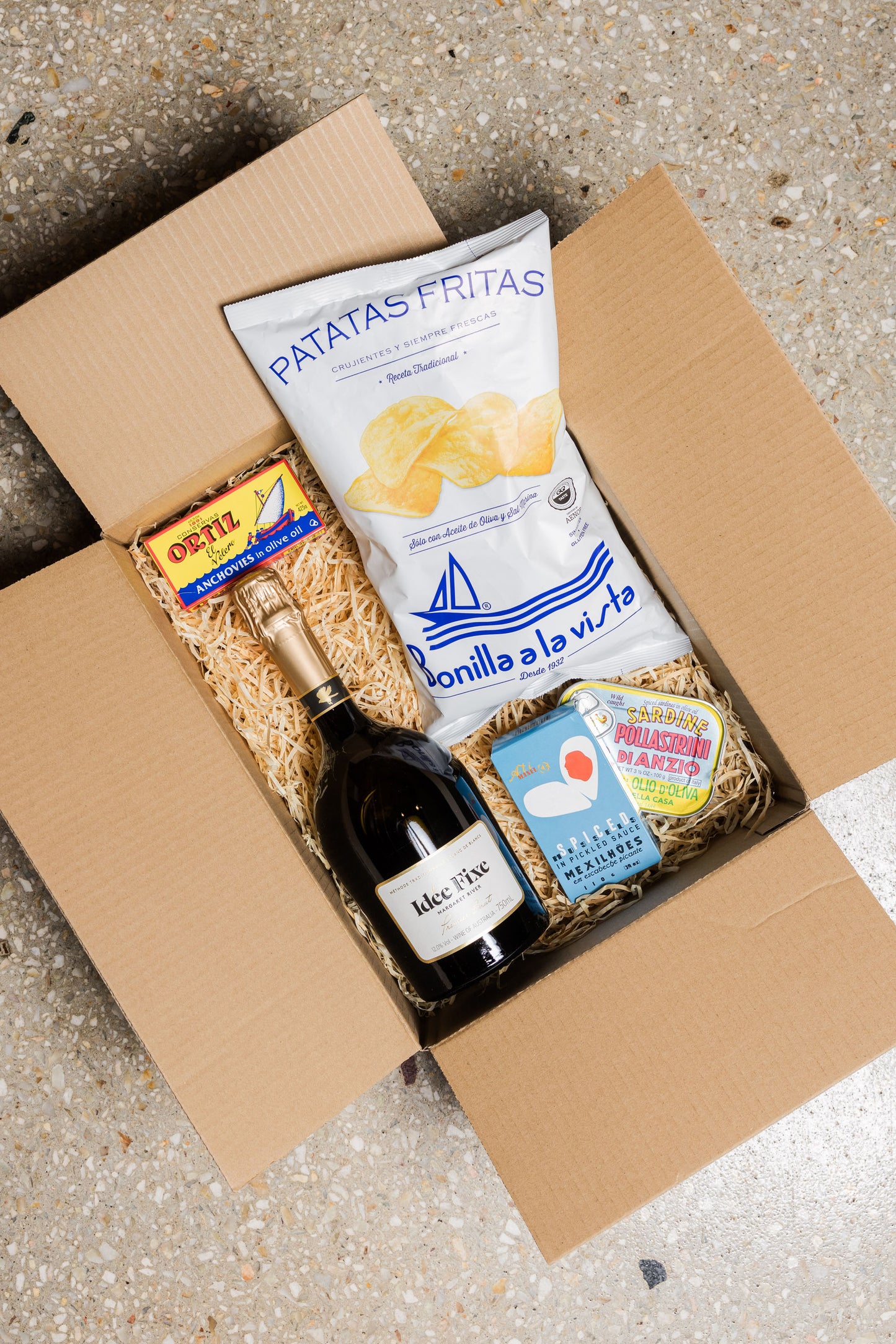 Tinned Fish & Crisps + Idee Fixe Blanc de Blanc Sparkling - Christmas Gift Hamper-Heritage Wine Store Perth CBD Bottleshop